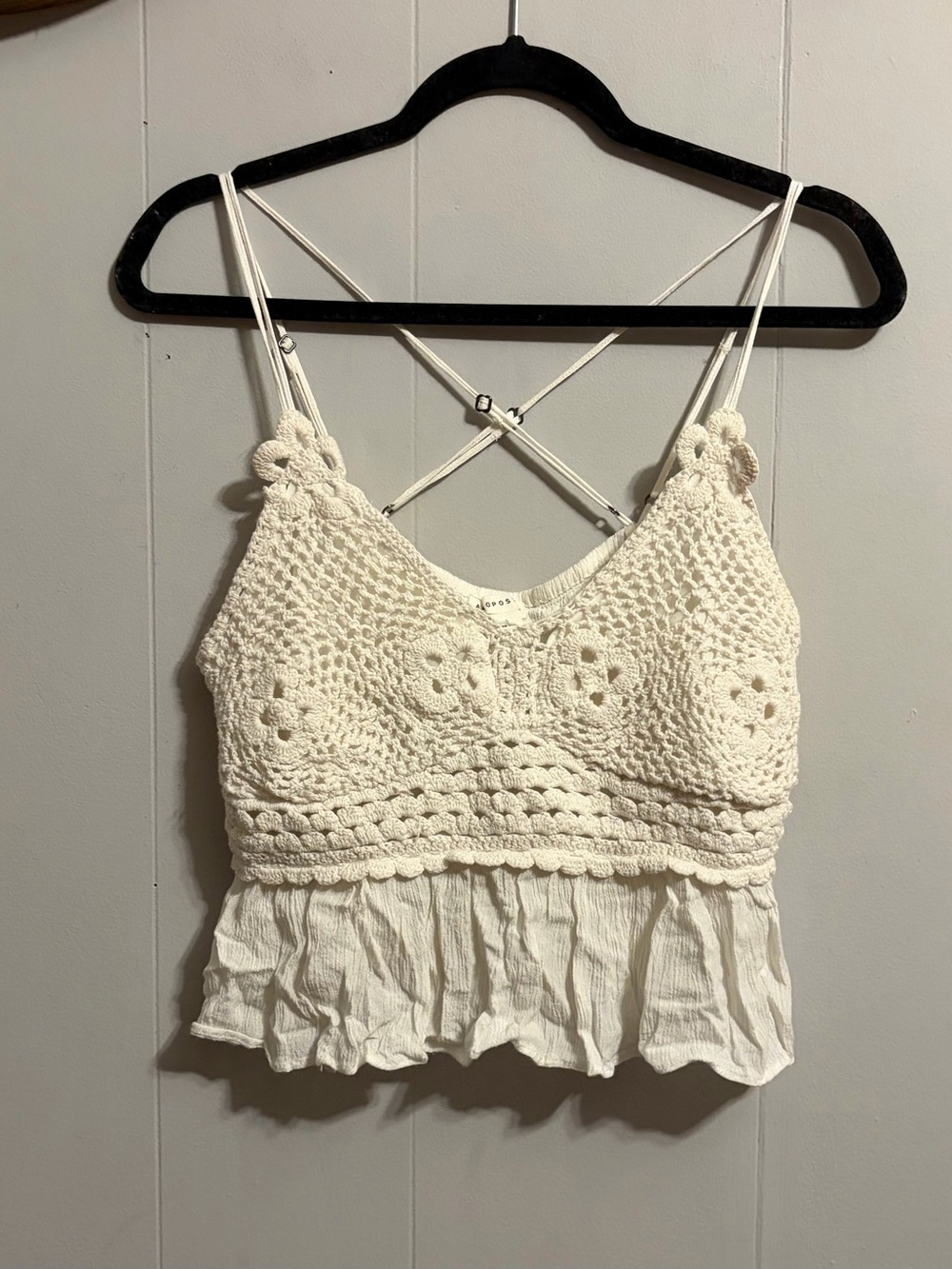 Aeropostale White Crochet Floral Ruffle Cami